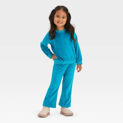 Toddler Girls' Ribbed Velour Top & Bottom Set - Cat & Jack™ 4 Toddler Girls' Ribbed Velour Top & Bottom Set - Cat & Jack™ - Image 2