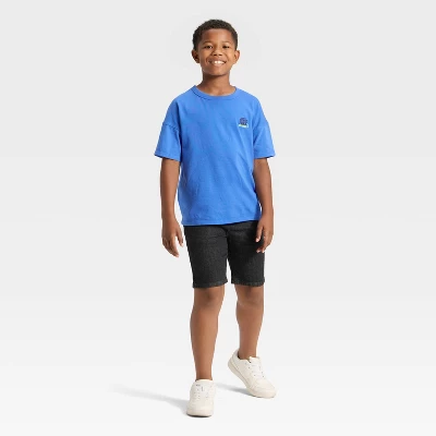Boys' Short Sleeve Relaxed Oversized Fit T-Shirt - Cat & Jack™ 5 Boys' Short Sleeve Relaxed Oversized Fit T-Shirt - Cat & Jack™ - Image 3