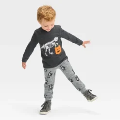 Toddler Boys' Halloween Long Sleeve T-Shirt And Fleece Jogger Pants - Cat & Jack™ Black 6 Toddler Boys' Halloween Long Sleeve T-Shirt And Fleece Jogger Pants - Cat & Jack™ Black -Kid Clothing GUEST 9360fb60 b4a2 4391 847e c4f16e0bcb34