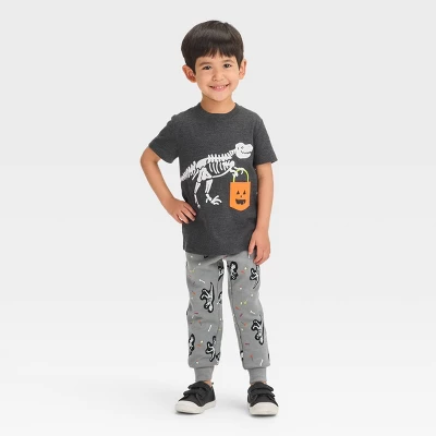 Toddler Boys' Halloween Short Sleeve T-Shirt And Pull-On Fleece Jogger Pants - Cat & Jack™ Black 4 Toddler Boys' Halloween Short Sleeve T-Shirt And Pull-On Fleece Jogger Pants - Cat & Jack™ Black - Image 2