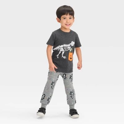 Toddler Boys' Halloween Short Sleeve T-Shirt And Pull-On Fleece Jogger Pants - Cat & Jack™ Black 5 Toddler Boys' Halloween Short Sleeve T-Shirt And Pull-On Fleece Jogger Pants - Cat & Jack™ Black - Image 3
