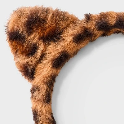 Girls' Leopard Printed Faux Fur Headband - Cat & Jack™ 4 Girls' Leopard Printed Faux Fur Headband - Cat & Jack™ - Image 2